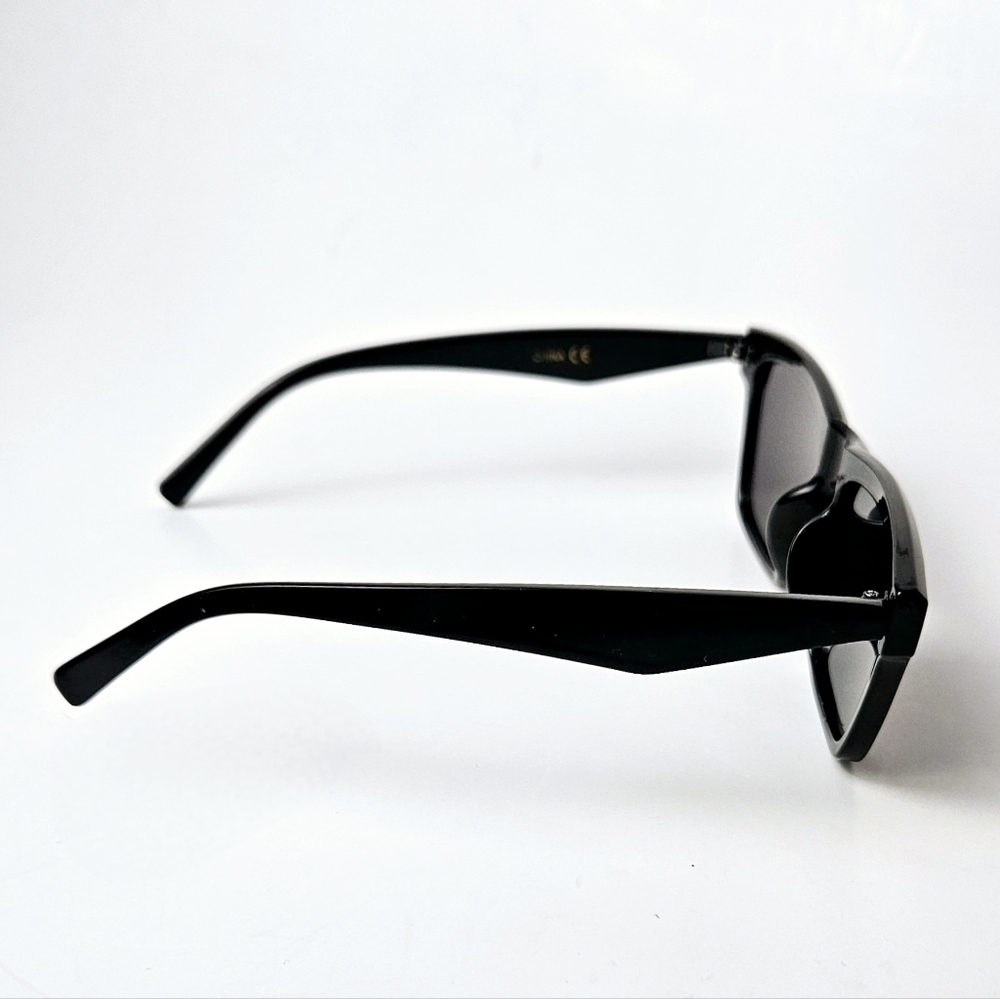 Giselle Black Rectangular Sunglasses Sleek Minimalist Frame - Picture 3 of 10